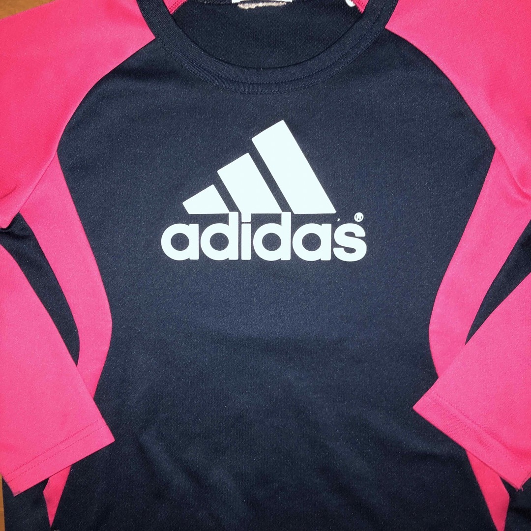 adidas(アディダス)のアディダス　ロンtシャツ キッズ/ベビー/マタニティのキッズ服男の子用(90cm~)(ジャケット/上着)の商品写真