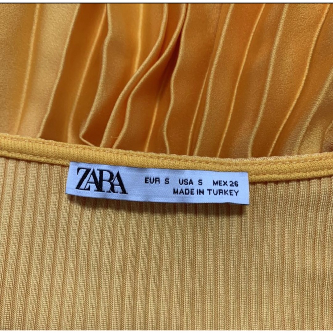 ZARA(ザラ)のZARA   プリーツ ワンピ (S) ザラ レディースのワンピース(ロングワンピース/マキシワンピース)の商品写真