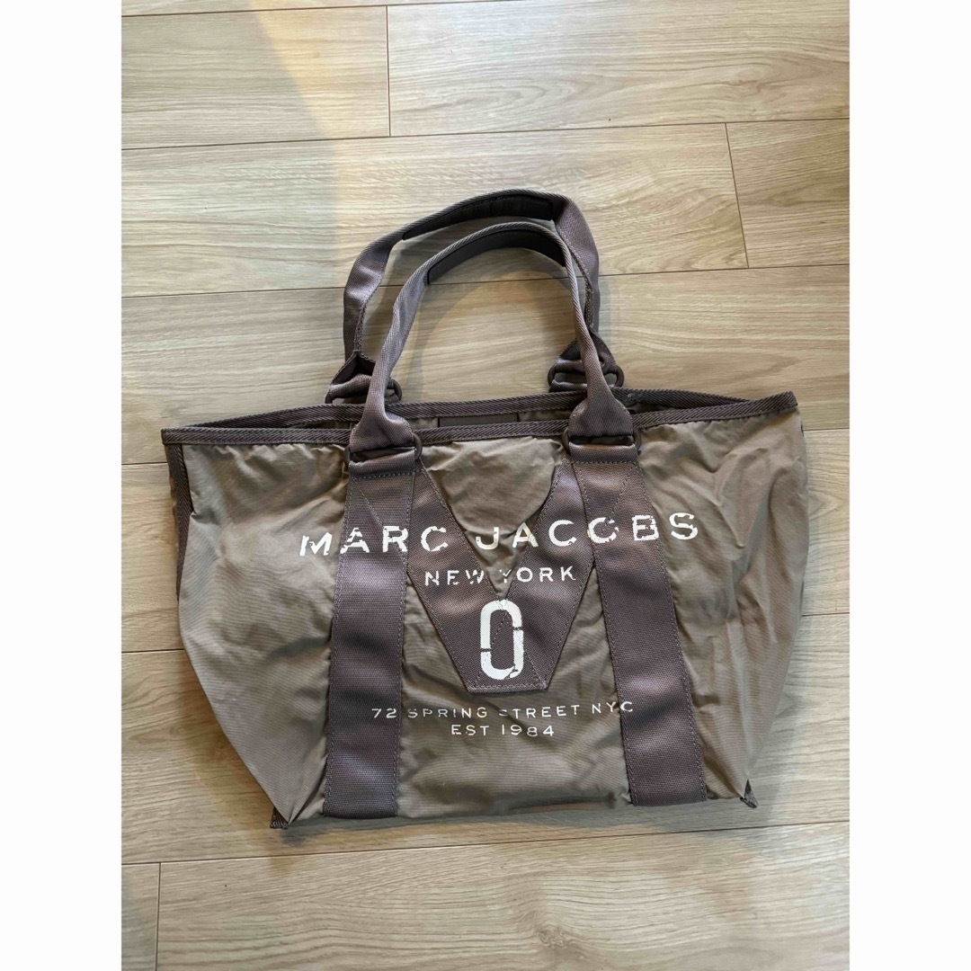 MARC JACOBS(マークジェイコブス)のマークジェイコブス　ニューロゴトート　モールバッグ レディースのバッグ(トートバッグ)の商品写真