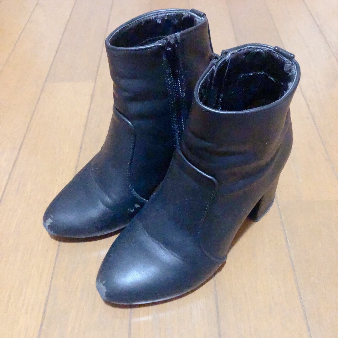 Techichi(テチチ)のブーツ　ヒール　ミドルブーツ　黒　レザー　レディース　22.5〜23.0 レディースの靴/シューズ(ブーツ)の商品写真