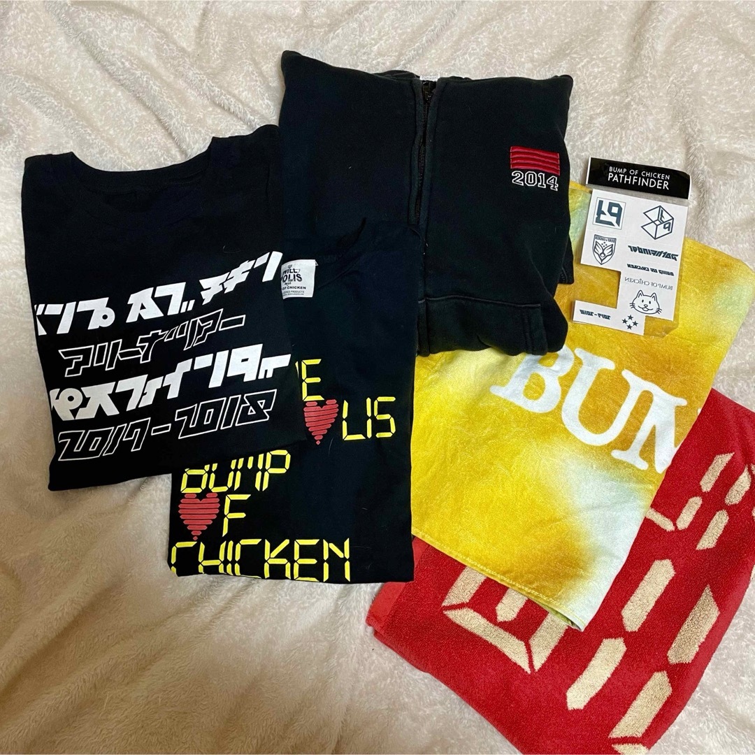 BUMP OF CHICKEN(バンプオブチキン)のBUMP OF CHICKEN パーカー&Tシャツ&タオル グッズまとめ売り エンタメ/ホビーのタレントグッズ(ミュージシャン)の商品写真