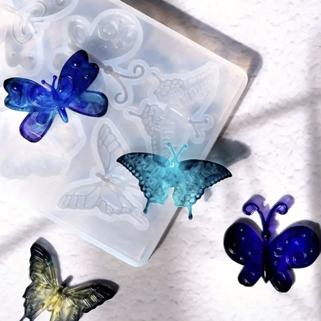 蝶々のシリコンモールド 新作未使用 ハンドメイドの素材/材料(その他)の商品写真