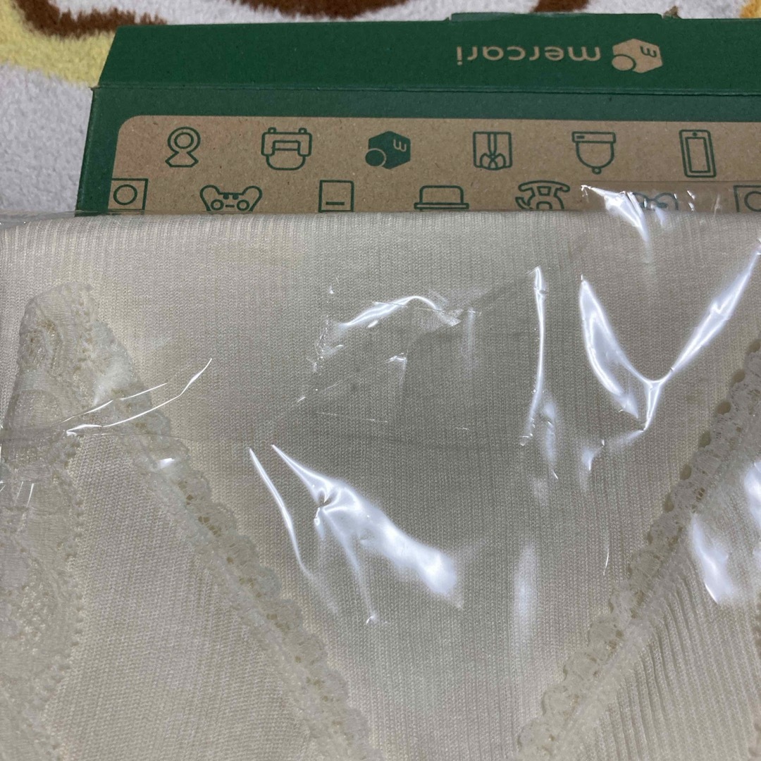 シャルレ(シャルレ)のシャルレ 半袖 インナー レディースのトップス(カットソー(半袖/袖なし))の商品写真