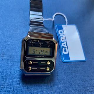 カシオ(CASIO)のカシオ デジタル腕時計　新品　レトロデザイン　　LEDバックライト海外モデル(腕時計(デジタル))