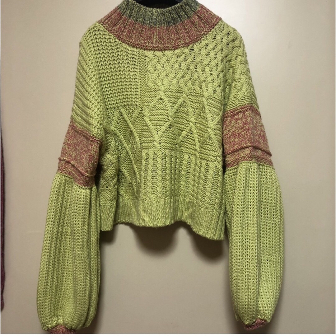 美品！オシャレの手編みのショート丈ニット　ユルダボ　 レディースのトップス(ニット/セーター)の商品写真