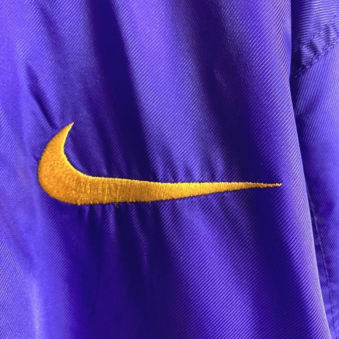 NIKE - 90s古着 NIKE ベンチコート バック刺繍 ビッグロゴ NIKE - 90s古着 NIKE ベンチコート バック刺繍 ビッグロゴ