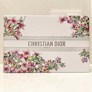 クリスチャンディオール(Christian Dior)の◆新品未使用◆数量限定 バレンタイン 小 Dior ギフトボックス(ラッピング/包装)