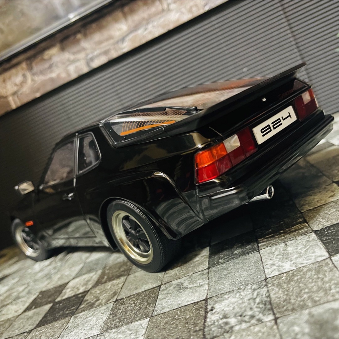 AUTOart - 1/18 AUTOart ポルシェ 924 カレラ GT 1980の通販 by AUTOart - 1/18 AUTOart ポルシェ 924 カレラ GT 1980の通販 by
