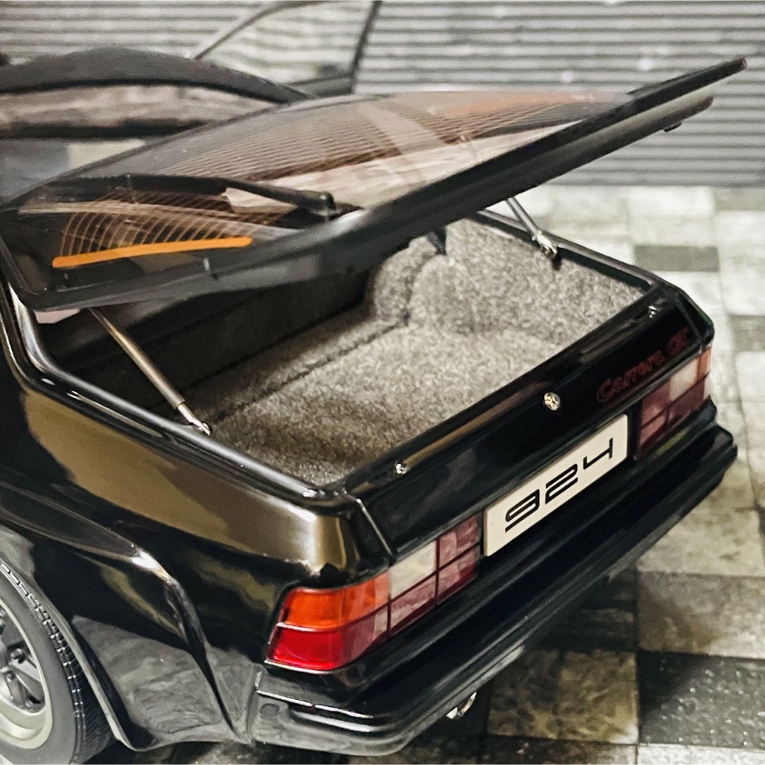 AUTOart - 1/18 AUTOart ポルシェ 924 カレラ GT 1980の通販 by AUTOart - 1/18 AUTOart ポルシェ 924 カレラ GT 1980の通販 by