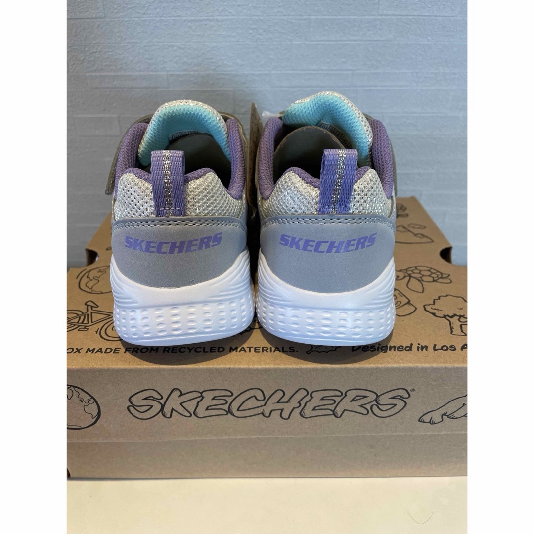 SKECHERS(スケッチャーズ)のタイムセール今夜だけ　新品　スケッチャーズ　19，5 キッズスニーカー キッズ/ベビー/マタニティのキッズ靴/シューズ(15cm~)(スニーカー)の商品写真