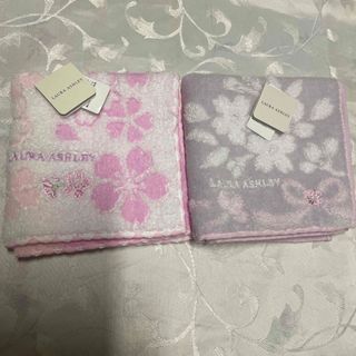 ローラアシュレイ(LAURA ASHLEY)のローラアシュレイ　タオルハンカチ　桜　新品未使用(ハンカチ)