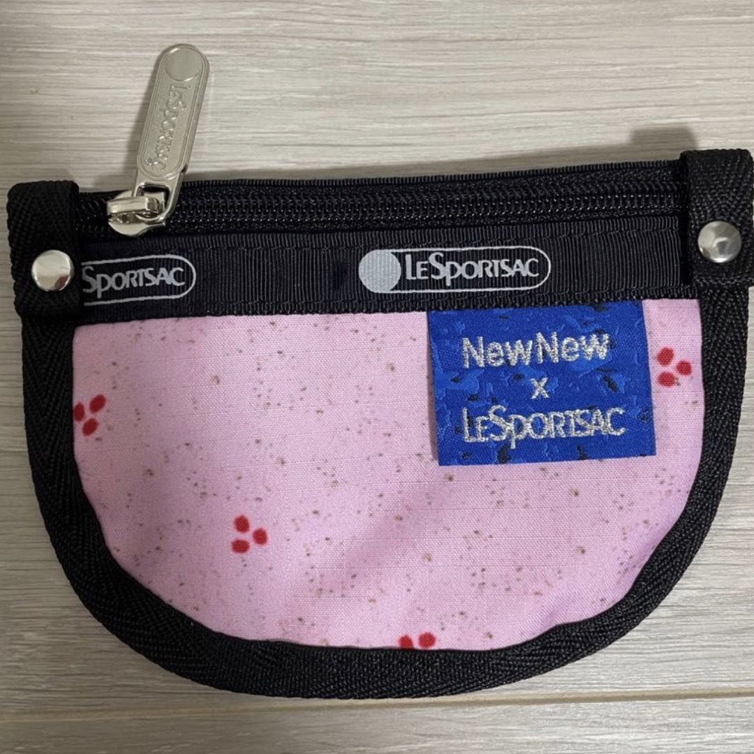 LeSportsac(レスポートサック)のレスポートサック　NEWNEW 猫柄　コインケース　キーコインポーチ レディースのファッション小物(コインケース)の商品写真