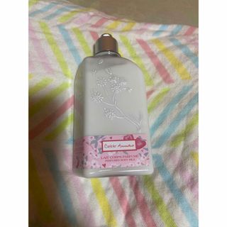 ロクシタン(L'OCCITANE)のロクシタン　チェリーストロベリーボディミルク250ML(ボディローション/ミルク)