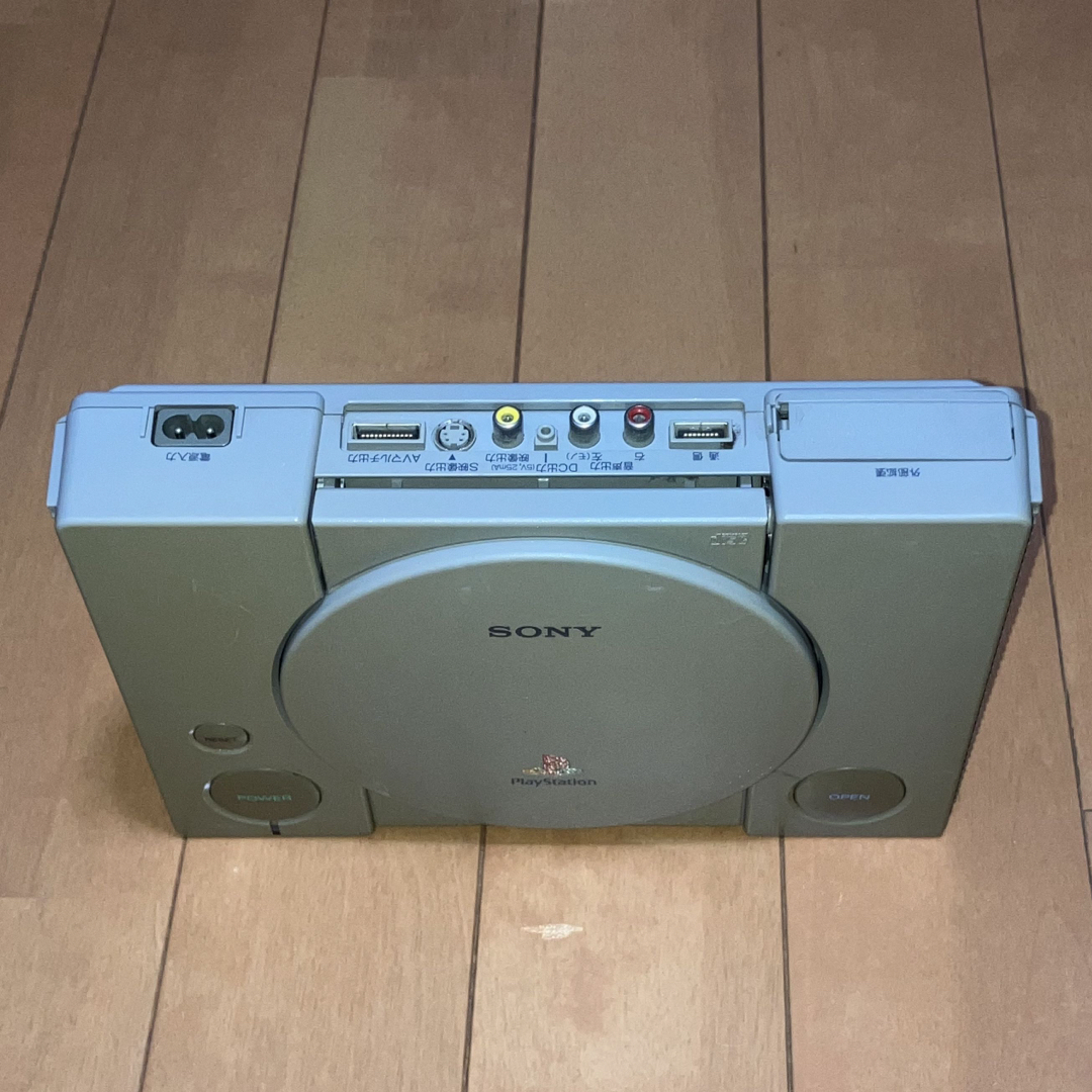 PlayStation(プレイステーション)の【ジャンク】 PS SCPH-1000本体のみ 4台セット やや難稼働品含む エンタメ/ホビーのゲームソフト/ゲーム機本体(家庭用ゲーム機本体)の商品写真