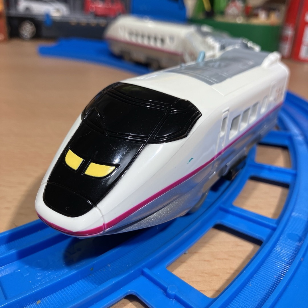 プラレール　秋田新幹線　こまち　E3系 キッズ/ベビー/マタニティのおもちゃ(電車のおもちゃ/車)の商品写真