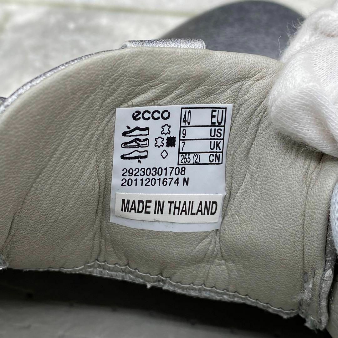 ECCO(エコー)の★極美品 ecco エコー スニーカー オールレザー シルバー 本革 EU40 レディースの靴/シューズ(スニーカー)の商品写真