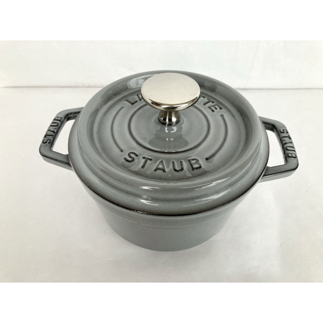 STAUB(ストウブ)のストウブ　ピコ・ココット　ラウンド　グレー 14cm インテリア/住まい/日用品のキッチン/食器(鍋/フライパン)の商品写真