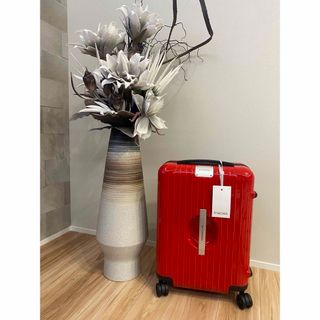 リモワ(RIMOWA)の⭐️新品 正規品⭐️ リモアxポルシェ　キャリーケース　機内持込可　4輪(スーツケース/キャリーバッグ)