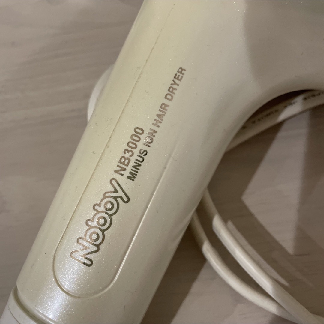 新品 ノビー NobbyマイナスイオンヘアードライヤーNB3000 業務用 新品 ノビー NobbyマイナスイオンヘアードライヤーNB3000 業務用