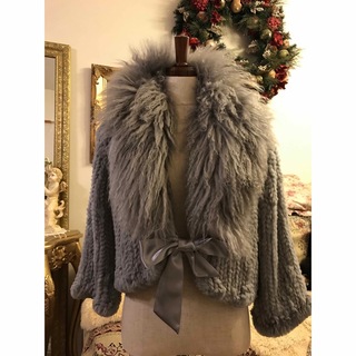 新品FIROSA  毛皮リアルファー　ジャケットコート　グレー色可愛いリボン　(毛皮/ファーコート)