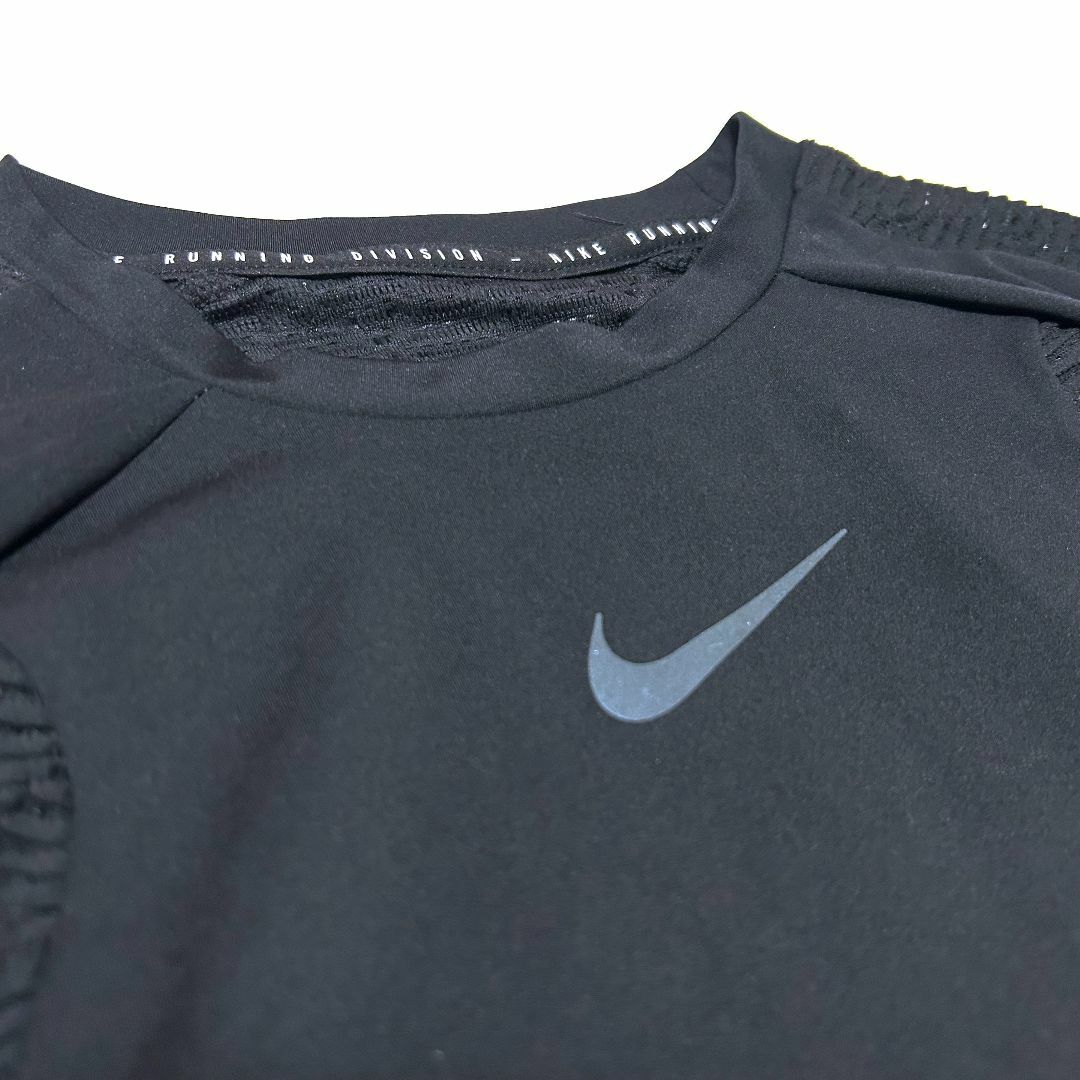 NIKE(ナイキ)の新品　Sサイズ　ナイキ　レディース　ADV ランディビジョン トップ 黒　長袖 レディースのトップス(Tシャツ(長袖/七分))の商品写真