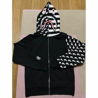 アベイシングエイプ(A BATHING APE)のbape shark hoodie ベイプ　エイプ　シャーク　パーカー(パーカー)