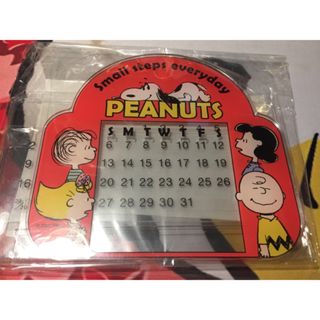 PEANUTS - PEANUTS スヌーピー  アクリル樹脂カレンダー