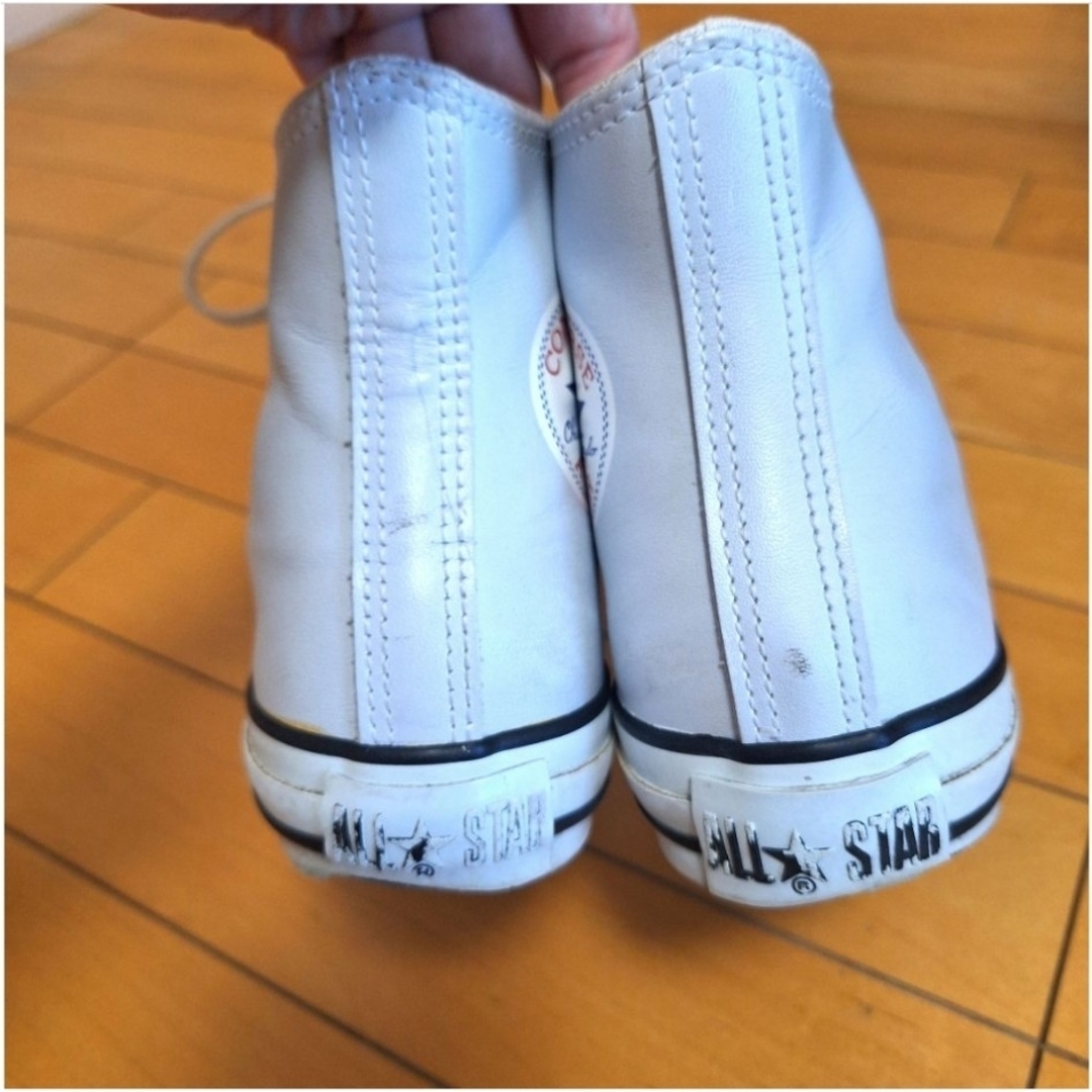 CONVERSE(コンバース)のコンバースオールスターレザー　ホワイト　ハイカット　23.5cm レディースの靴/シューズ(スニーカー)の商品写真