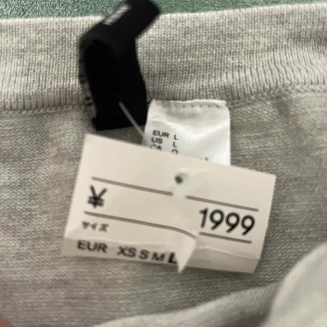 H&M(エイチアンドエム)のオフショルダー　ニット レディースのトップス(ニット/セーター)の商品写真