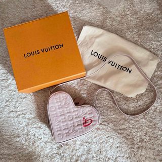 ルイヴィトン(LOUIS VUITTON)のLOUIS VUITTON ハートピンク ゲームオンショルダーバッグ(ショルダーバッグ)