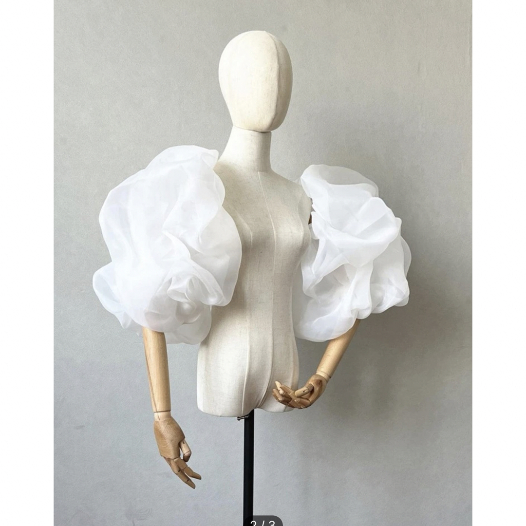 ウェディングドレス　パフスリーブ レディースのフォーマル/ドレス(ウェディングドレス)の商品写真