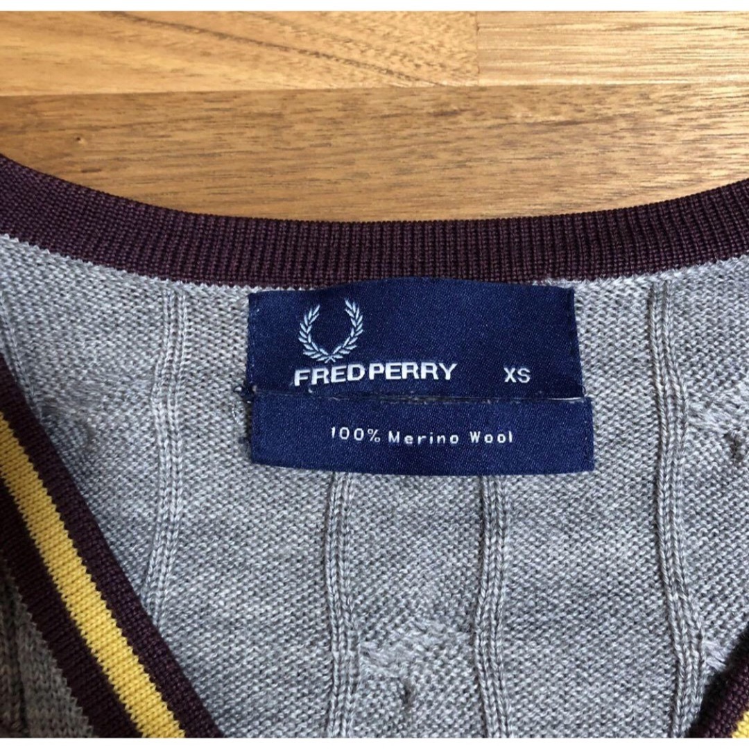 FRED PERRY(フレッドペリー)のフレッドペリー　ニット　ケーブル　グレー メンズのトップス(ニット/セーター)の商品写真