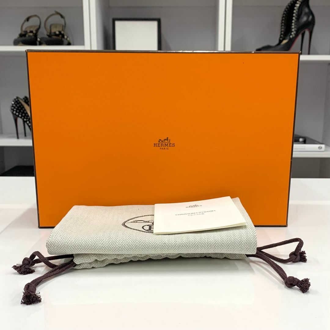 Hermes(エルメス)の8816 未使用 エルメス ロワイヤル レザー H金具 フリンジ ローファー レディースの靴/シューズ(ローファー/革靴)の商品写真