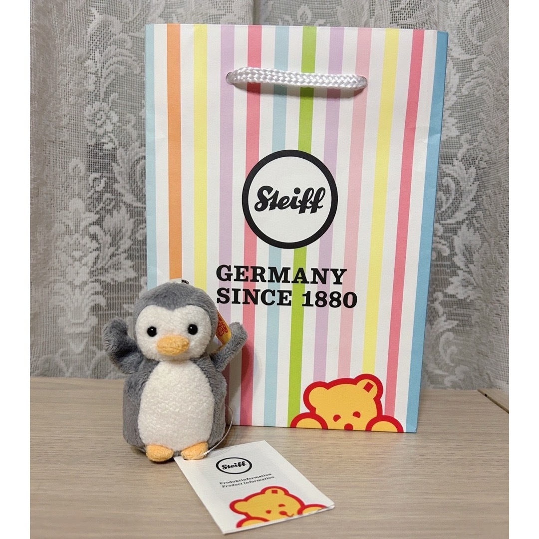 Steiff(シュタイフ)の☆新品☆シュタイフ　steiff ペンギン　キーリング　キーホルダー　ぬいぐるみ レディースのファッション小物(キーホルダー)の商品写真