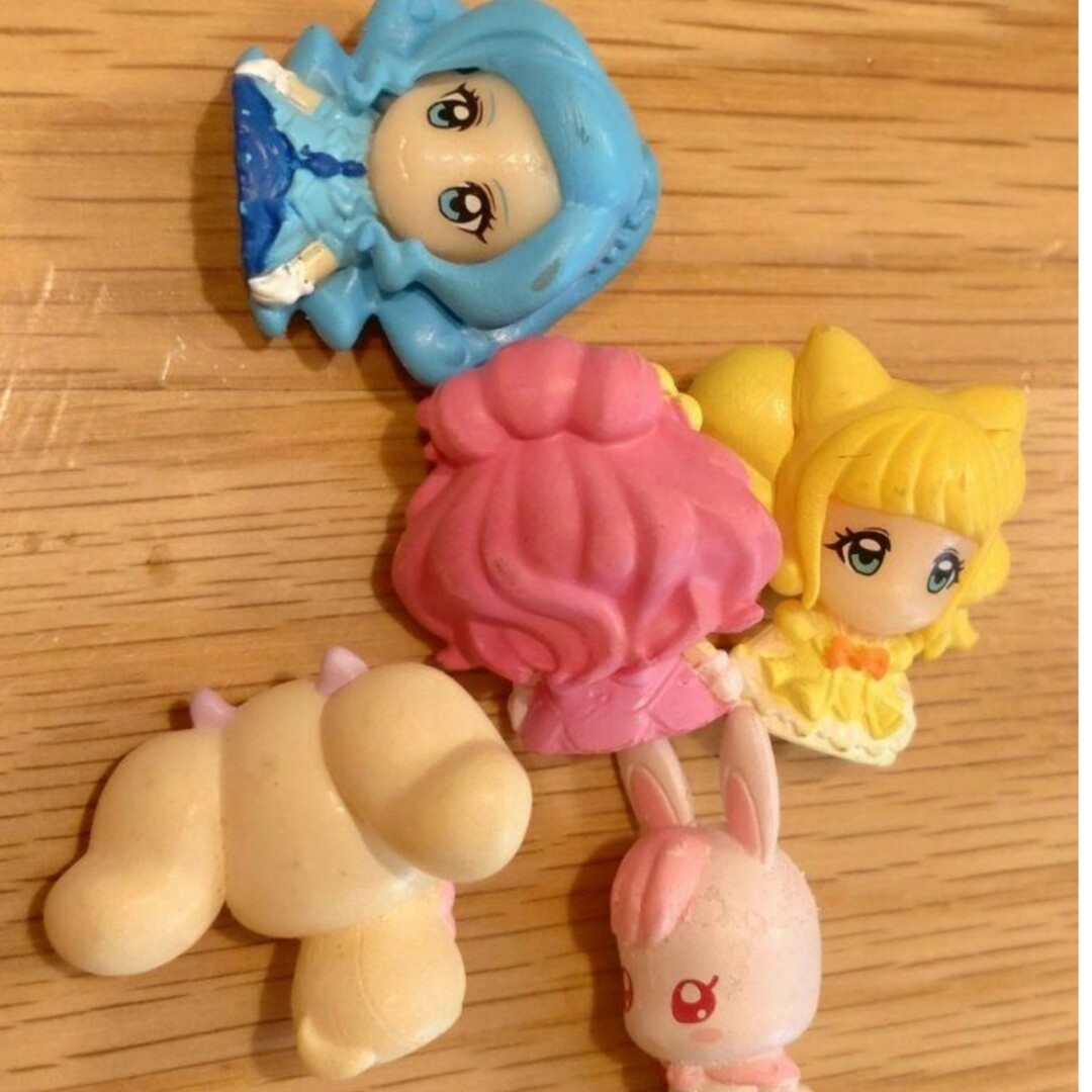 ヒーリングっど♥プリキュア　バスボール　マスコット　フィギュア エンタメ/ホビーのおもちゃ/ぬいぐるみ(キャラクターグッズ)の商品写真