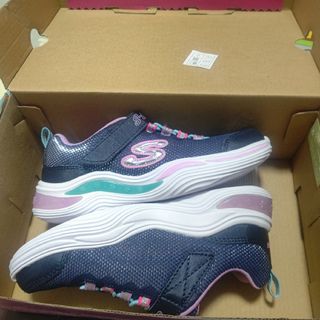 SKECHERS - 新品 １８センチスケッチャーズ SKECHERS right ピカピカ光