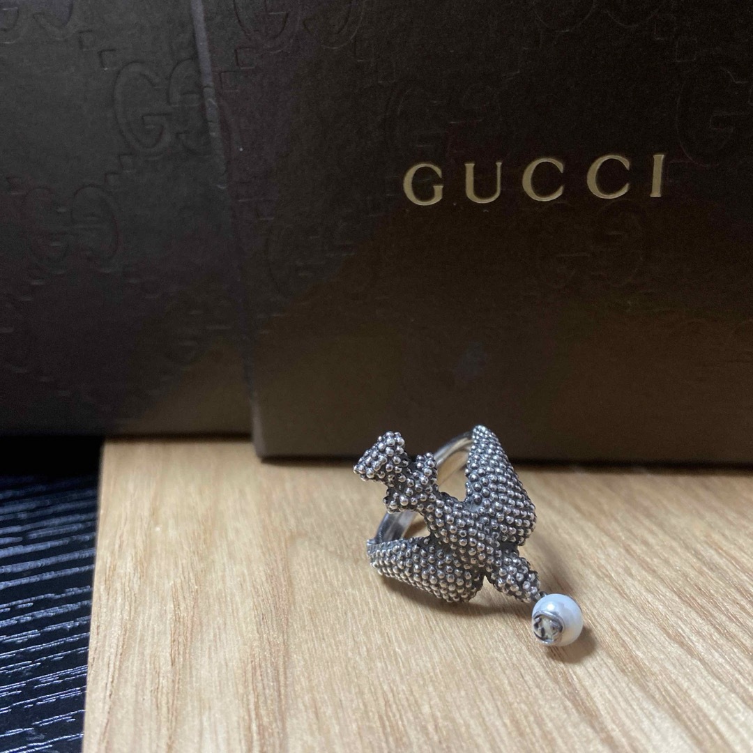 Gucci(グッチ)のGUCCI パール付バード リング 燻加工 ヴィンテージ　パール　レア　お洒落 レディースのアクセサリー(リング(指輪))の商品写真