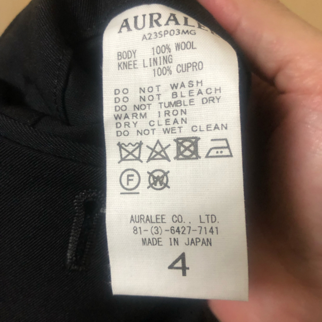 AURALEE(オーラリー)の美品オーラリー　23ss WOOL MAXGABARDINE SLACKS 4 メンズのパンツ(スラックス)の商品写真