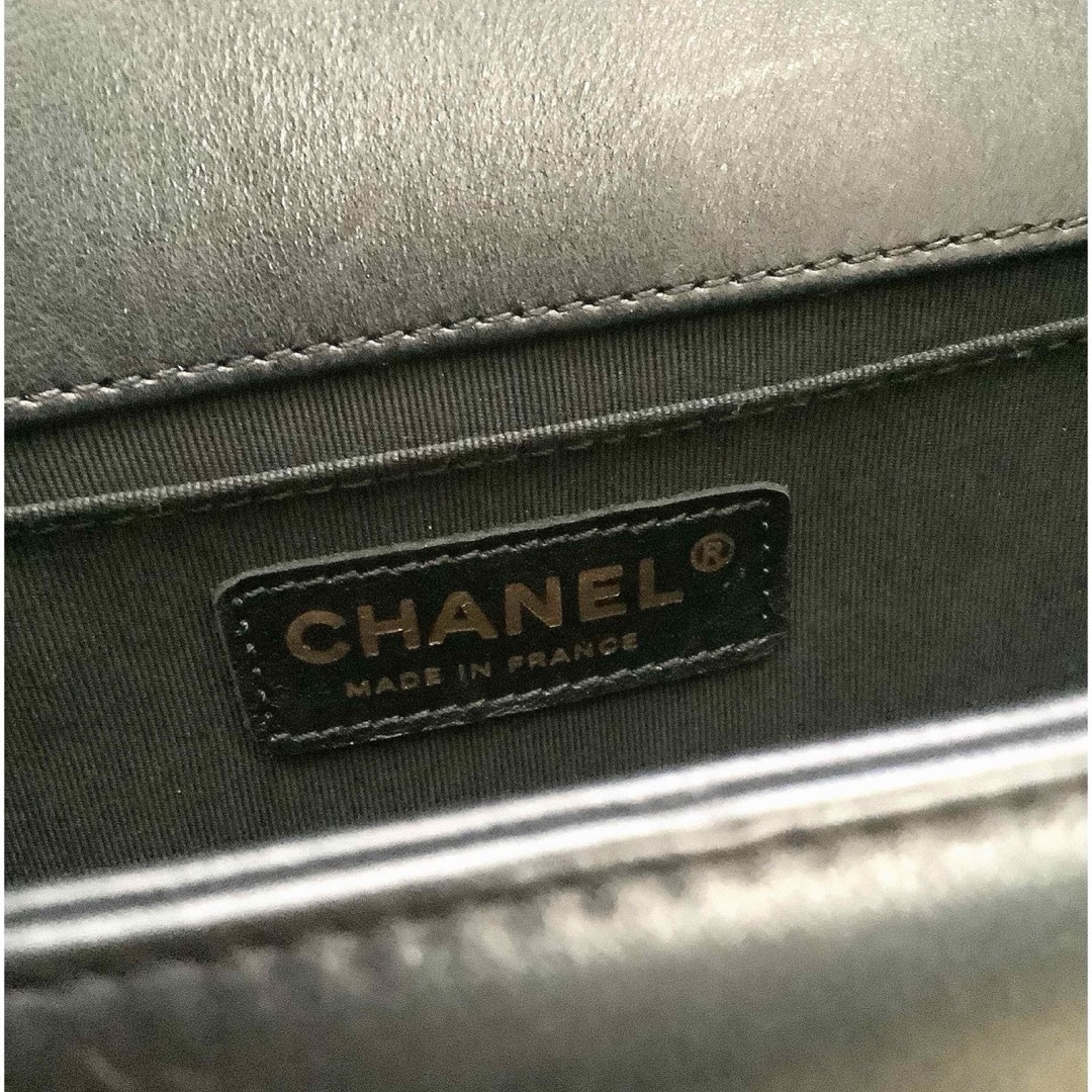 美品CHANEL ボーイシャネル　ゴールドチェーン　ゴールド金具 レディースのバッグ(ショルダーバッグ)の商品写真