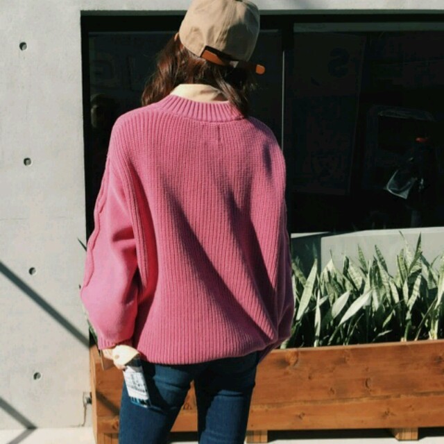 Ameri VINTAGE(アメリヴィンテージ)のAmeri VINTAGE OPEN CABLE KNIT レディースのトップス(ニット/セーター)の商品写真