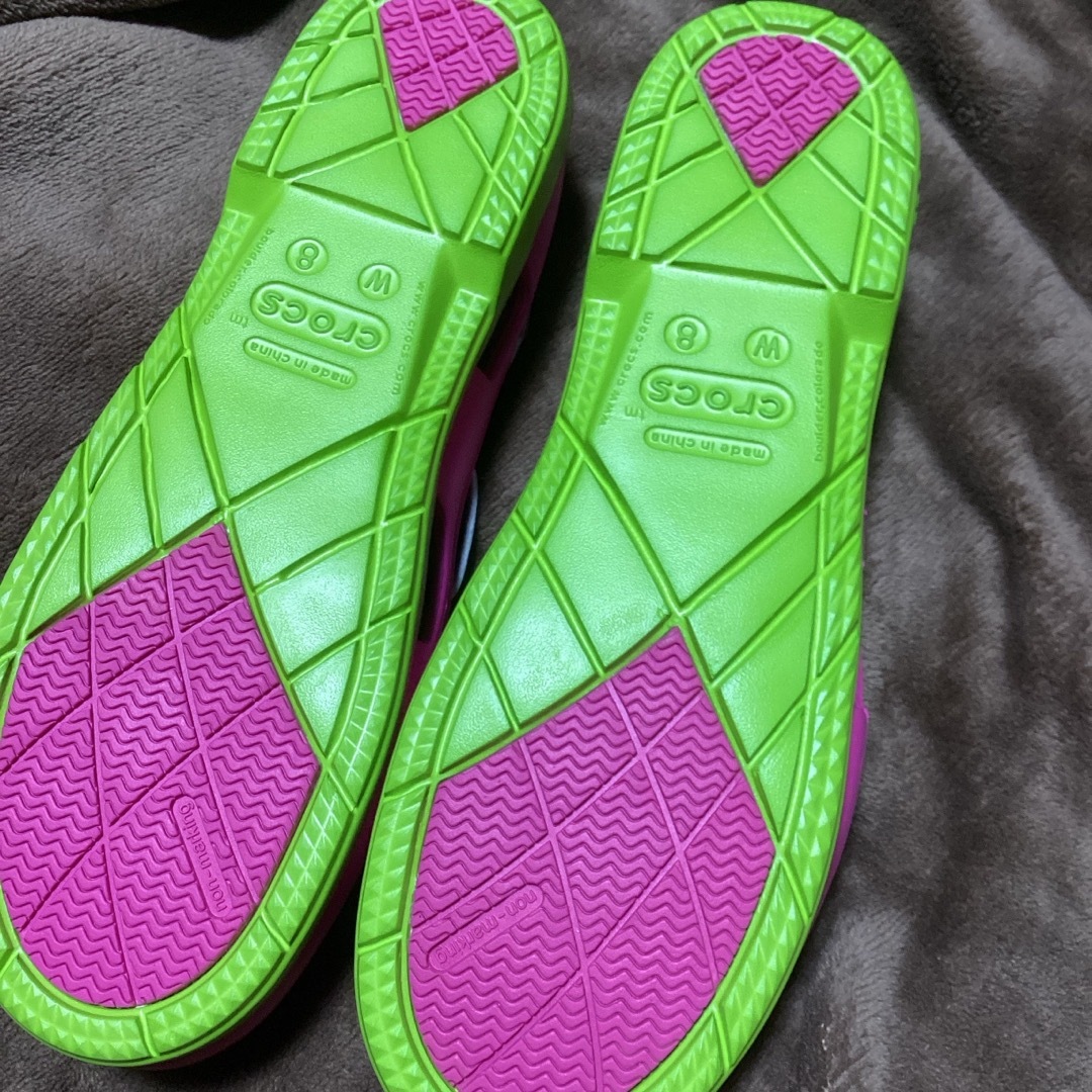 crocs(クロックス)のクロックス　新品未使用品　24am レディースの靴/シューズ(サンダル)の商品写真