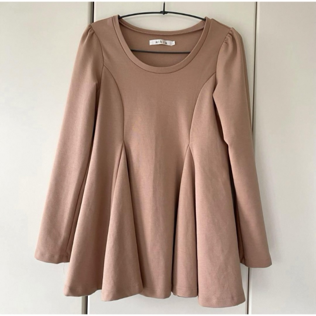 ZARA(ザラ)の【used】 ペプラムトップス　ピンクベージュ レディースのトップス(カットソー(長袖/七分))の商品写真