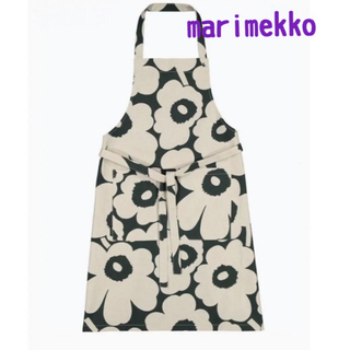 マリメッコ(marimekko)の新品　marimekko  マリメッコ   エプロン　ダークグリーン　ウニッコ(収納/キッチン雑貨)