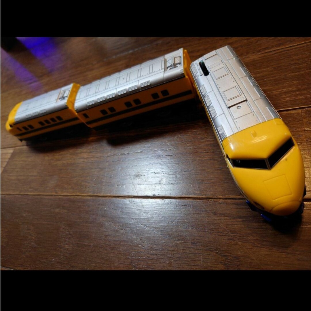 Takara Tomy(タカラトミー)の丸顔ドクターイエロー ライト付き キッズ/ベビー/マタニティのおもちゃ(電車のおもちゃ/車)の商品写真