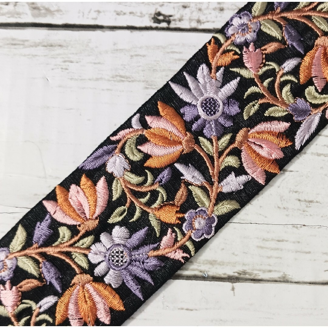 【インド刺繍リボン】50cm　4番 こちらラストです。 ハンドメイドの素材/材料(生地/糸)の商品写真