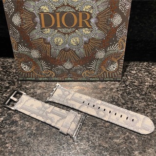 クリスチャンディオール(Christian Dior)の新品♡Dior  Apple Watchバンド38/40/41/  グレー(腕時計)