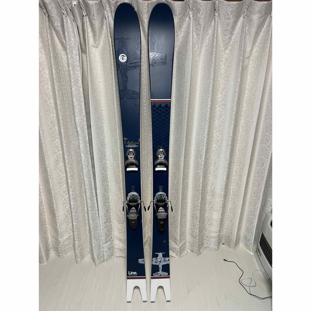 LINE sakana スキー　ターンテーブル付き スポーツ/アウトドアのスキー(板)の商品写真