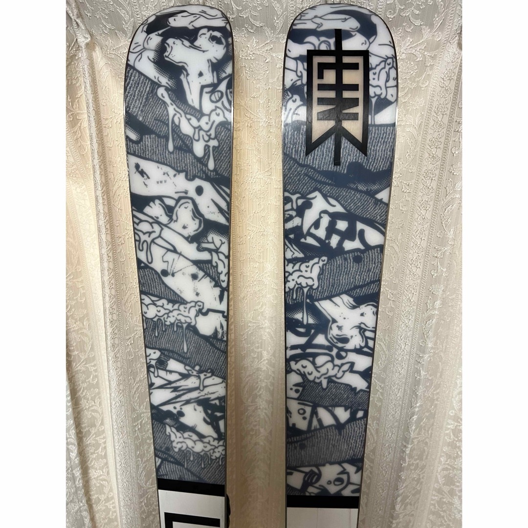 LINE blend スキー　マーカーグリフォン付き スポーツ/アウトドアのスキー(板)の商品写真