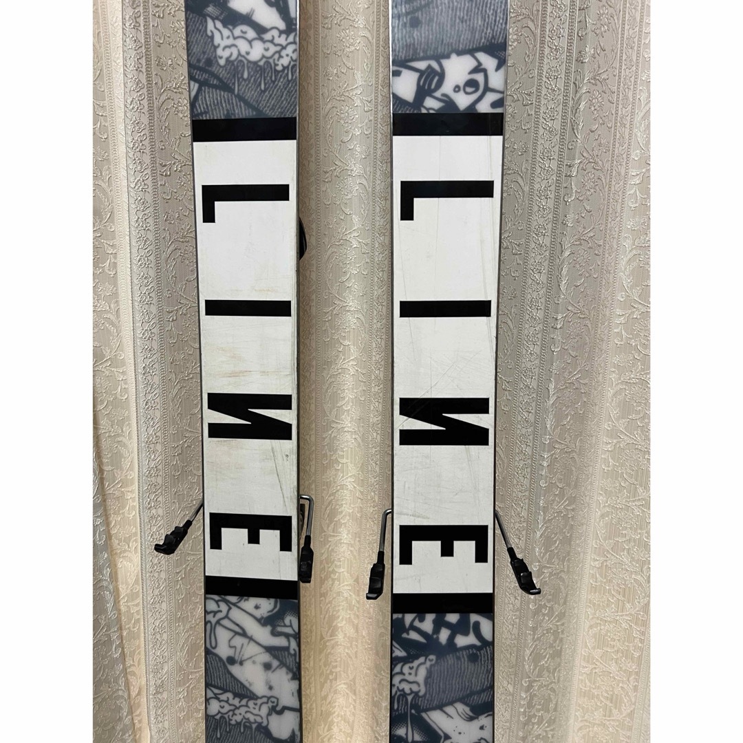 LINE blend スキー　マーカーグリフォン付き スポーツ/アウトドアのスキー(板)の商品写真