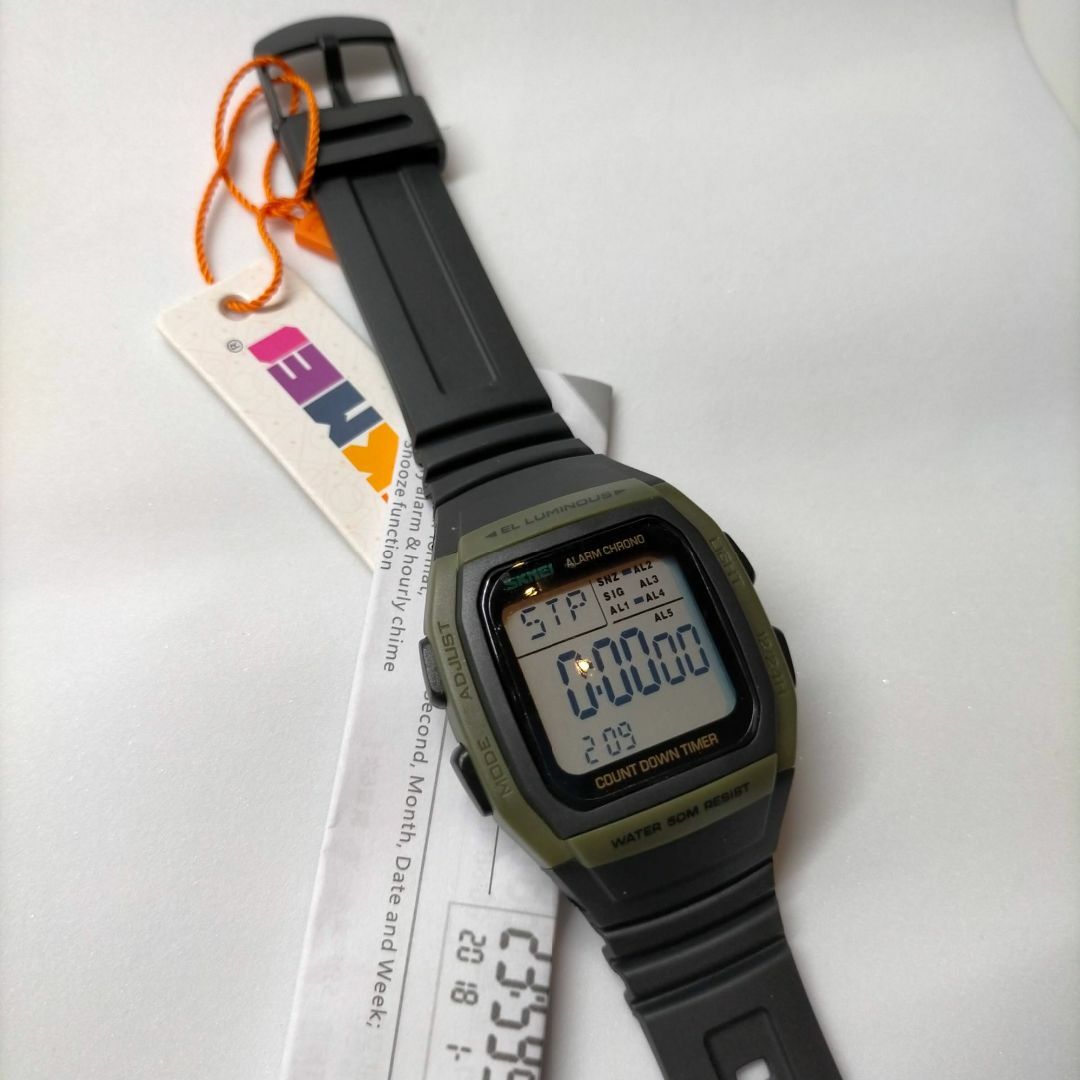 50m防水ダイバーズウォッチデジタル腕時計アーミーグリーンxブラック黒96AGH メンズの時計(腕時計(デジタル))の商品写真